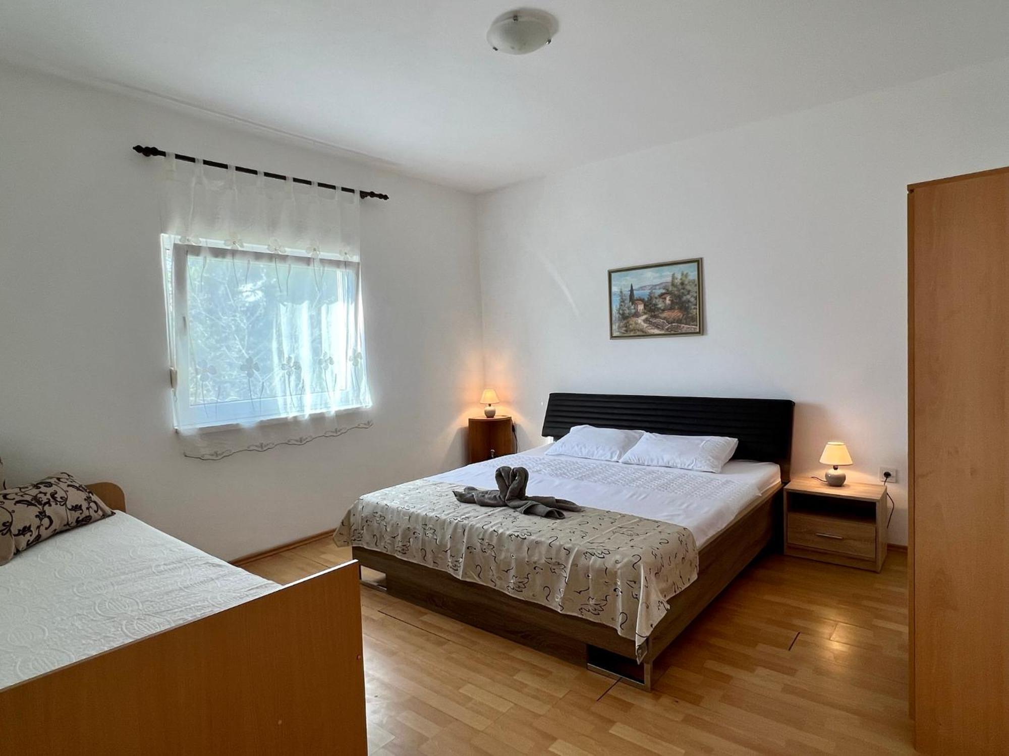 Apartments Monika ビビニェ エクステリア 写真