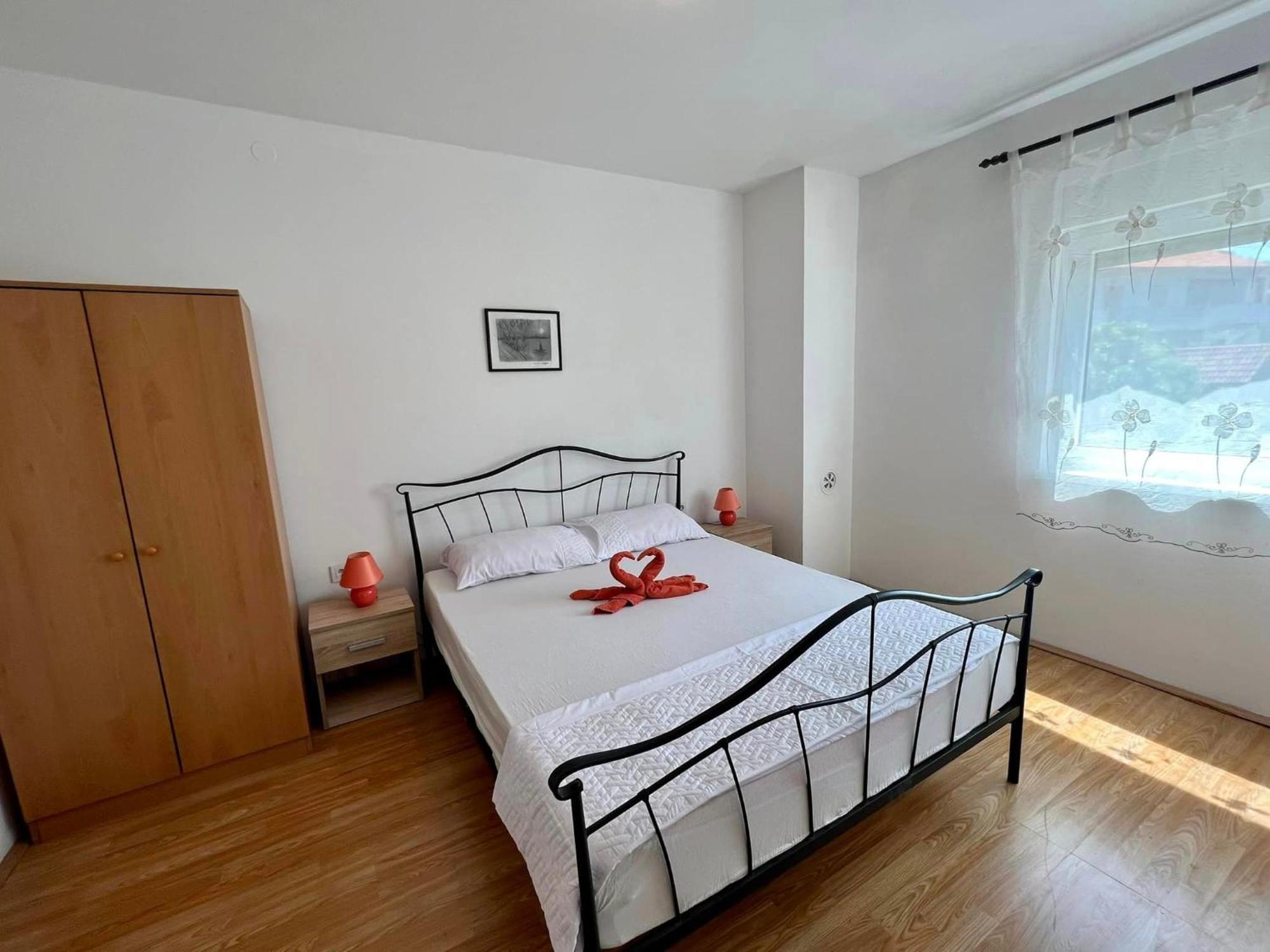 Apartments Monika ビビニェ エクステリア 写真